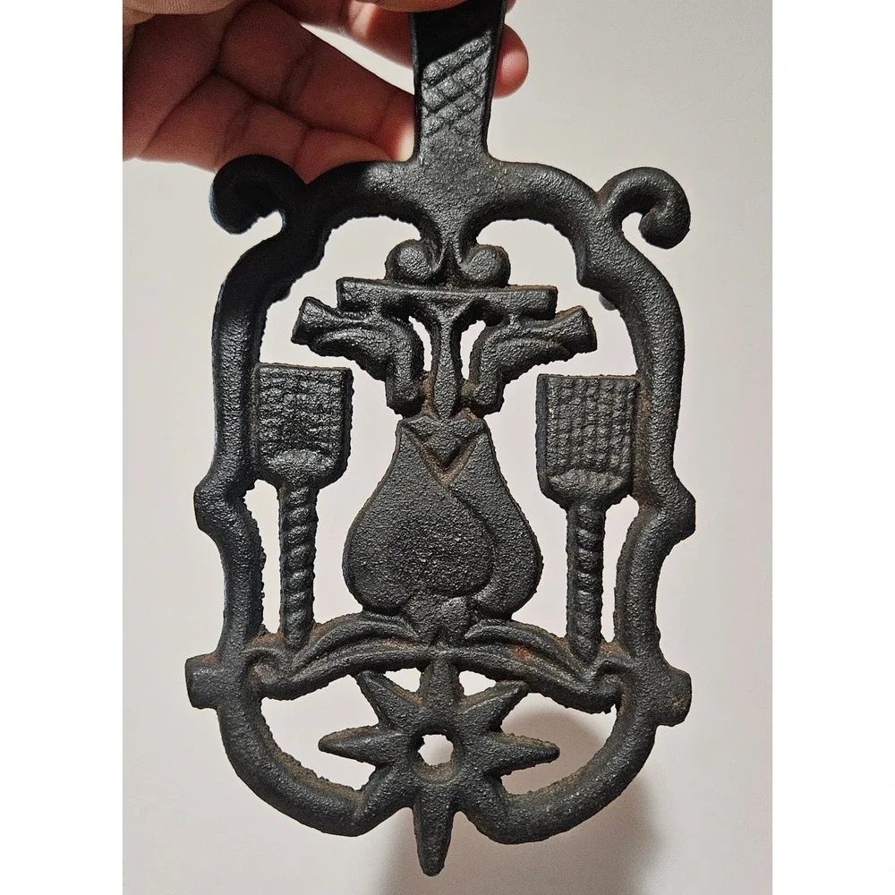 Vintage Cast Iron Trivet Pennsylvania Dutch Hex Heart Distelfink Black